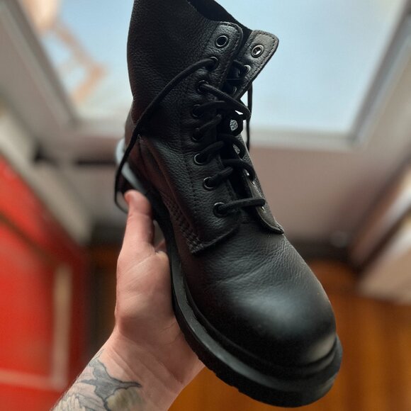 Dr. Martens 1460 Pascal Mono Women’s Leather Combat Boots – Size US 7 (EU 38, UK - Picture 2 of 5